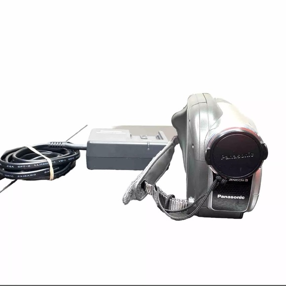 Panasonic VDR-D100 CD Camcorder Sliver - Tested And Works! - Picture 1 of 10
